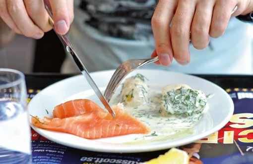 Seniorlunch För dig som är 50+ och tycker om musik och mat! Varannan månad så har vi samarbete med Träffpunkt söder där det arrangeras musiklunch för dig som är senior inom LSS.