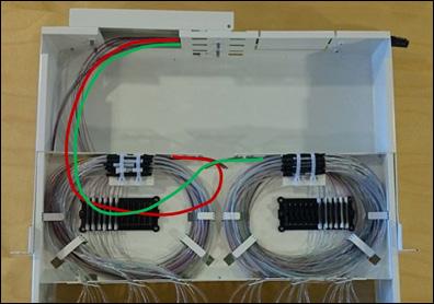 Uppskalningslängd kabel Bandfiberkabel (ribbon) skalas upp så 184 cm fiberband friläggs från mantelkant räknat.