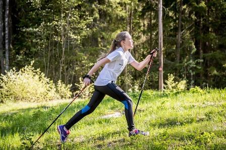 Låt barnen vara delaktiga i träningsupplägget, låt dem komma med idéer, kanske har de provat något roligt i skolan eller i en annan idrott som de vill visa. Lek mycket!