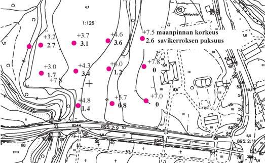 Enligt utredningen är markgrunden söder om kyrkogården sand. Norr om Storkyrkovägen påträffas under humuslagret ett lerlager av varierande tjocklek nästan över hela området.