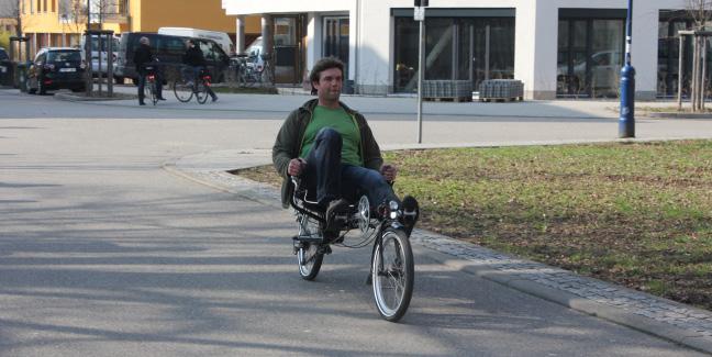 I direkt anslutning till Rådhusesplanaden, vid kvarteret Lodet (nuvarande busstation), finns befintliga cykelparkeringar, dels längs med busstationen dels i förlängningen av Götgatan mot busstationen.