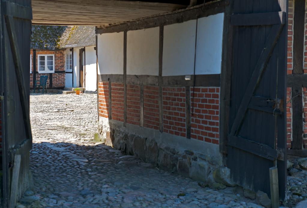 3 Biosfärområden är geografiska områden med unika kultur historiska och biologiska värden.