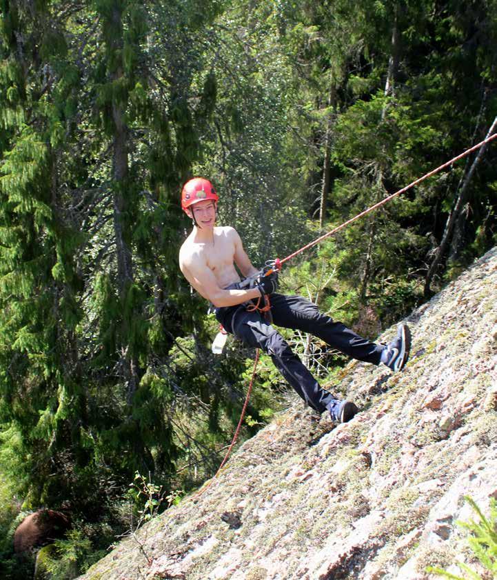 SOFT ADVENTURE BÅDE OCH SOM ALTERNATIV TILL ZIPLINEÅKNING HAR VI OLIKA MJUKA ÄVENTYR EXPEDITION GETARYGGARNA Getaryggarna är ett naturreservat inte långt ifrån Base Camp och här erbjuder vi en 3-4