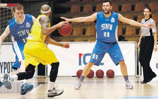 VŽDY A VŠETKO JE SPOKO Z Jozefa Kramára, vtedy ešte basketbalistu, sa stal Spoko už na vysokej škole. Prezývku, pod ktorou sa stal známym v hudobnej brandži, mu dali kamaráti.