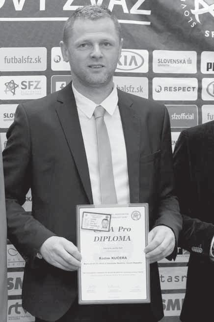 Následne im prvý muž slovenského futbalu zaželal, aby sa v spoločnosti trénerov s najvyššou licenciou cítili dobre, aby sa im darilo na trénerskej dráhe.