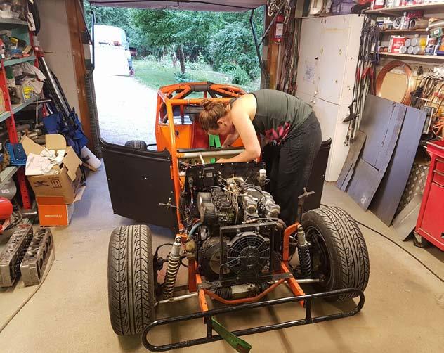 BANRACING Ni får skicka ett mail till Ove ove.bjorling@hotmail.com om ni tycker att jag ska skriva om tävlingen som ni åker. TISDAG 18 JULI Jaha ja, då har man en Legend i garaget.