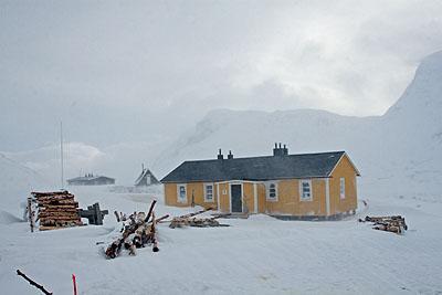 sönder och vi fick förankra den med ett