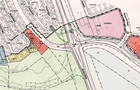 Utsnitt ur gällande detaljplan, a 368 är utpekad som riksintresse för kommunikationer (MB 3 kap 8 ). Strandskydd Planområdet omfattas av strandskydd. Bedömning av miljöpåverkan (s.k. behovsbedömning) När en detaljplan upprättas ska kommunen alltid göra en bedömning av vilken miljöpåverkan planens genomförande kan medföra.