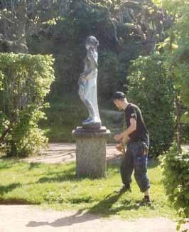 kunskap om skötsel av gräsmattor i början av 1800-talet och kunskap i att utföra skötseln såsom den utfördes.