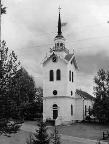 Virkesberedningsprocedur i Ramsjö kyrka i Hälsingland skisser ritad ur minnet, våren 1999, ps. Kyrkan byggdes 1836 under en tid då virkestillverkningen ännu inte var mekaniserad.