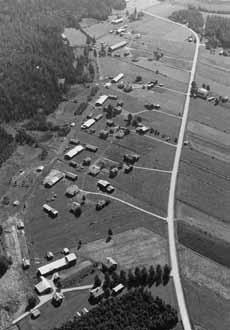 fals-sammanhang inlagt i en undersökningsslinje Tomas Karlsson & Peter Sjömar hantverk byggnadsdel fönster i halvkorsbyggnad byggnad halvkorsbyggnad på gården Skoglunds bebyggelse byn Eden i