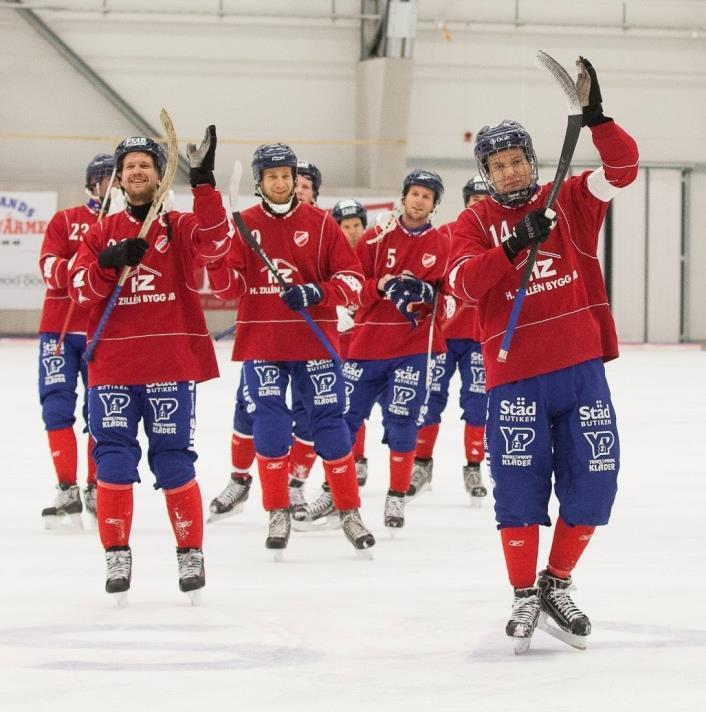 UNIKs matchställ Blå hjälm. Röd tröja (står UNIK för). Blå byxor. Röda strumpor.