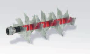 Luftiga gräsmattor: Våra vertikalskärare med 12 specialformade knivar i härdat stål på en drivaxel med dubbla lager förser gräsmattan med en riklig mängd luft.
