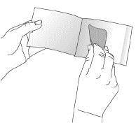 1. Öppna dospåsen så här: Fatta de båda sidorna av dospåsen. Dra isär folien och öppna dospåsen. 2. Ta ut plåstret från dospåsen. 3.