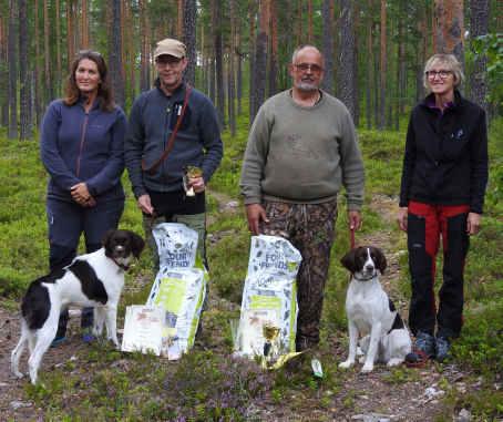 ligger väl i framkant med, mycket tack vare närheten till hundägarna och rasens relativa litenhet men också att det är hundägarnas stora intresse