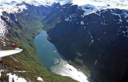 Endelig over fjellet like før siste vendepunkt i Fjærland på siste dag.