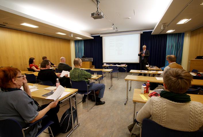 Till styrelsen valdes Håkan Westerholm (ordförande), Janne Kankkonen (vice ordförande), Stig Engblom (sekreterare) samt styrelsemedlemmar Rolf Westerlund och Tomi Peura. VAPPEN-FEST, 28.