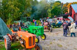 SKÖRDE- OCH MUSEIDAGEN lördag 23.9.2017 kl.10 14 på Vanda Lantbruksmuseum Stort lotteri med massor av vinster, direktförsäljning av odlade produkter, bakverk och hantverk.