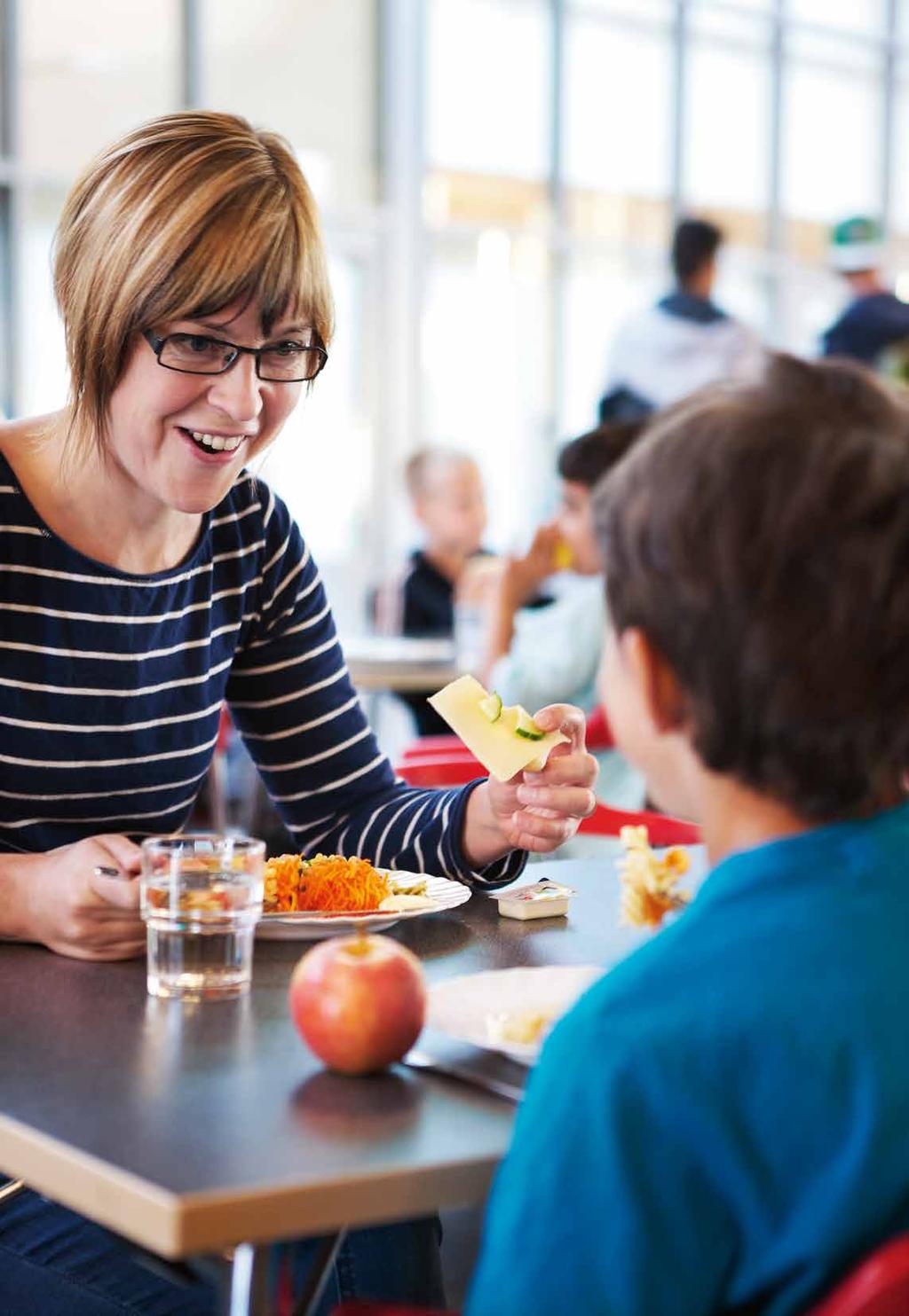 Elever och vuxna som tillsammans kan njuta av bra måltider i en trevlig miljö kan vara