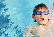 تعتبر القدرة على السباحة مهارة مطلوبة في المدرسة لكي تحصل على درجة النجاح في نهاية الصف السادس )أعمار - 12 13( يتعين على الطالب أن يكون قادر ا على سباحة 200 متر يسبح 50 متر منها على الظهر.