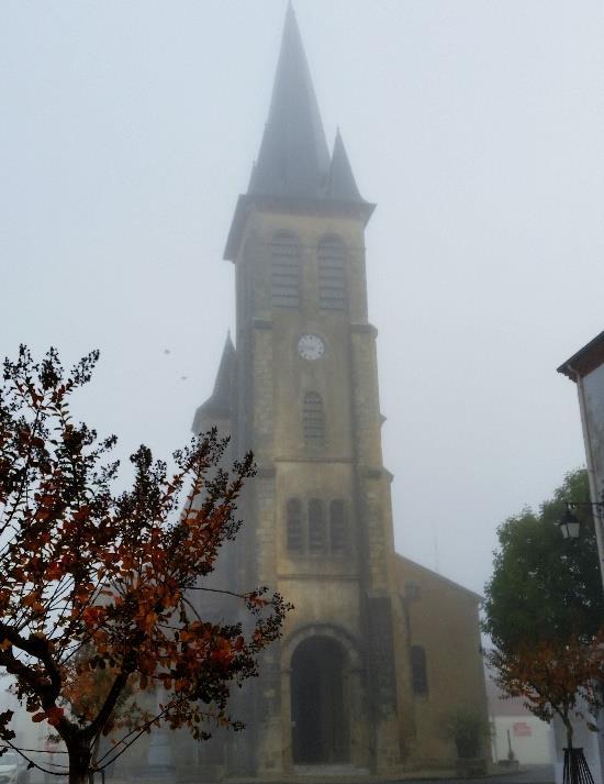 Via Podiensis, Le Puy-en-Velay St-Jean-Pied-de-Port, 36 nätter 10(16) Dag 31 Miramont-Sensacq Arzacq- Arraziguet Det är fortsatt lättvandrat på sträckan mellan Miramont och Arzacq.