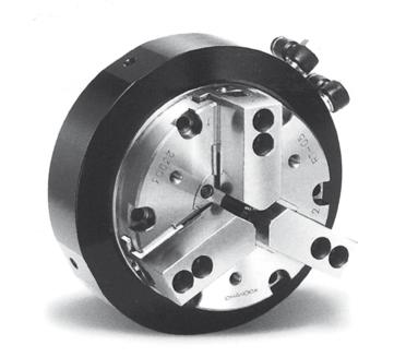 ÖVRIGA Pneumatisk chuck RT Speciellt lämplig för indexerande delningsapparater Denna pneumatiska chuck med inbyggd luftcylinder är lämplig vid bearbetning i delningsapparater. Den är ytterst prisvärd.