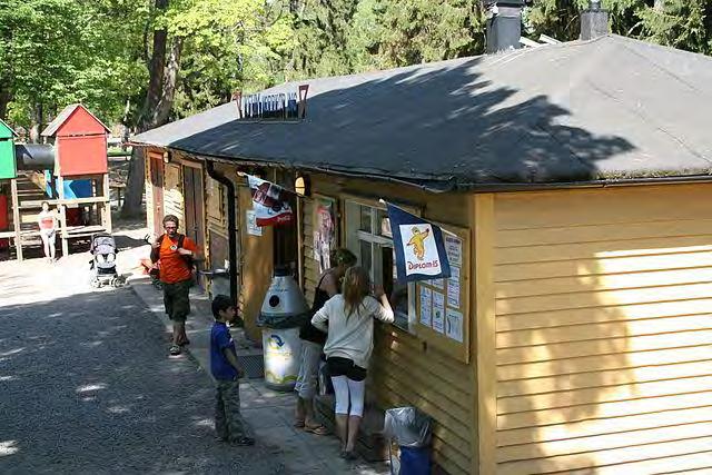Förslag från stadsbyggnadskontoret Förslag: Stadsbyggnadskontoret vill utveckla Folkparken för att göra den till en trevligare mötesplats för unga.