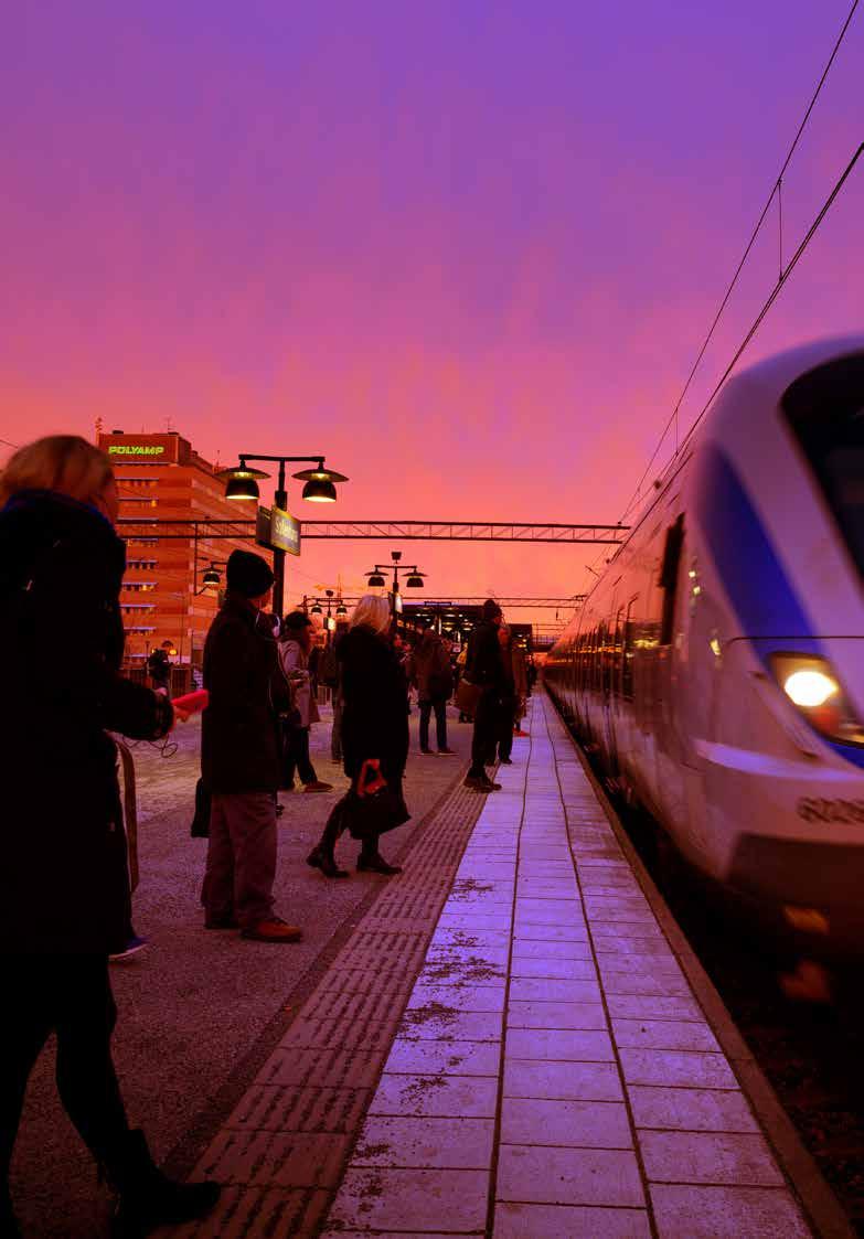 Påstigande och avstigande I Stockholms län har antalet på- och avstigande resenärer ökat varje år de senaste nio åren. Det visar att fler väljer att resa med kollektivtrafiken.