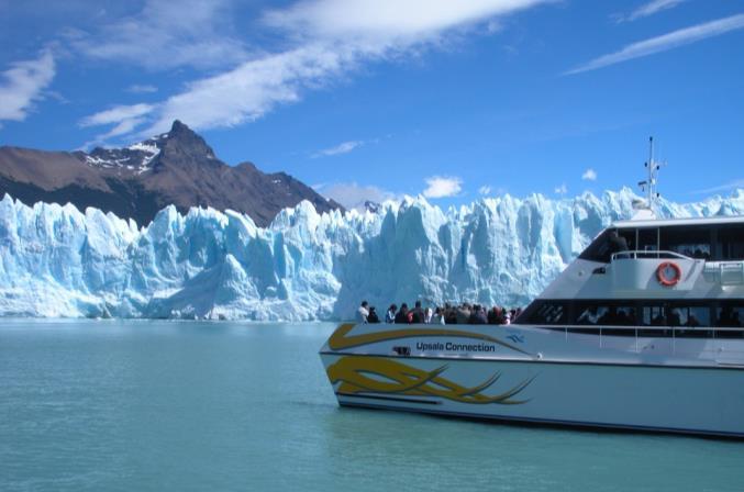 Retur till hamnen i Punta Bandera på eftermiddagen och åter med buss till vårt hotell i El Calafate. Kvällen på egen hand. Peter tipsar gärna om sevärdheter och restauranger.