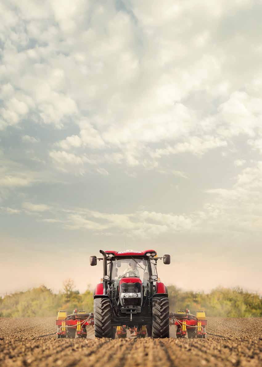 F A R M F O R U M N E W S T H E C A S E I H M A G A Z I N E NYTT UTSEENDE, NYA FUNKTIONER FÖR MAXXUM-SERIEN Traktorerna i Case IH Maxxum-serien får en utmärkande ny look inför nästa år, med ny