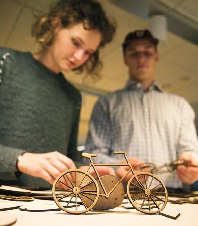 god extrainkomst för bland annat studenter. TIINA MERI JESSIKA SELLERGREN Helena Hägg och Martin Paulsson. FOTO: ROBERT OLSSON Christin Lindholm.