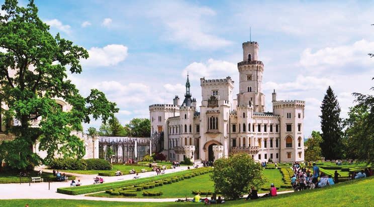 Optional croaziera pe Dunare la Budapesta (14 fara masa sau 29 cu masa), pentru a admira: Parlamentul, Podul cu Lanturi, Bastionul Pescarilor, Basilica Sf. Matyas, Palatul Regal, Dealul Ghelert.