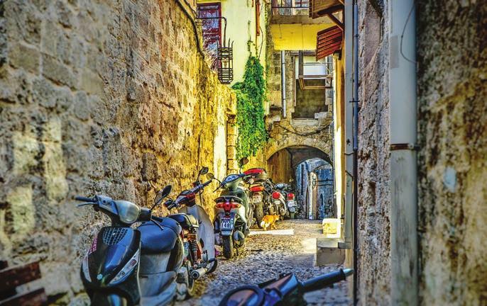 68 lei - Biletele de intrare la obiectivele turistice (inclusiv pentru - Taxa de oras unde aceasta este solicitata (se achita cash in euro de catre turisti) Pamukkale, Turcia ITINERARIU: Dardanele -