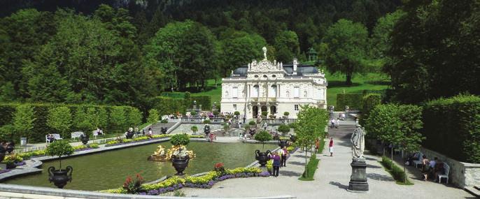 Parlamantul, Primaria, Burgtheatre, Universitatea, Biserica Votiva. Continuam deplasarea spre Defileul Dunarii din regiunea Wachau (patrimoniu UNESCO), unde se alfa ruinele Castelului Dürnstein.
