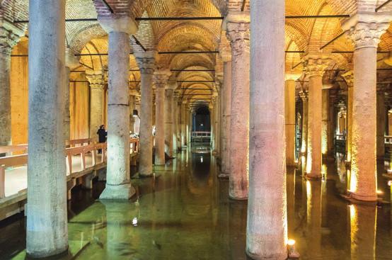 EUROPA express EUROPA express Biserica Cisterna, Istanbul, Turcia Teatrul Antic, Plovdiv, Bulgaria Parlamentul, Budapesta, Ungaria Castelul Balcic, Bulgaria 04 CONSTANTINOPOL comorile ortodoxiei 118