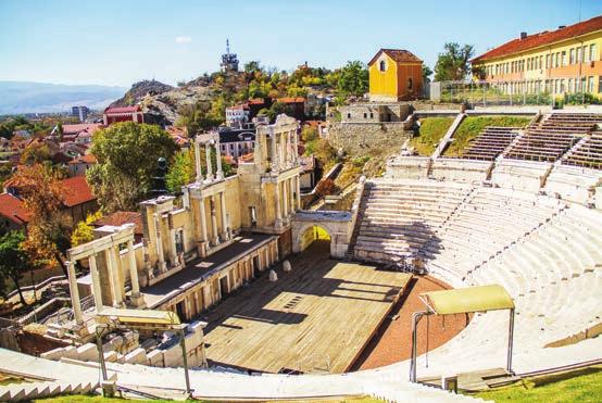 Chora si Pammakaristos ITINERARIU: Plovdiv - Manastirea Bachkovo - Mormintele tracice Kazanlak - Veliko Tarnovo ITINERARIU: Viena - Bratislava - Esztergom - Visegrad - Szentendre - Budapesta