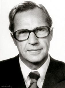Figur 4. Viking Olov Björk (f 1918) i mitten på 1960- talet då han efterträdde Crafoord som professor i toraxkirurgi vid Karolinska institutet.