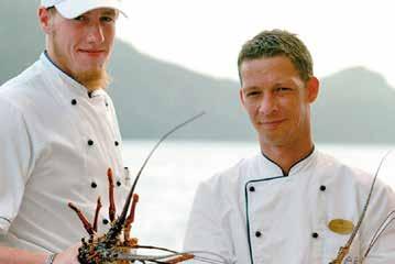 Under vårt dygn i denna charmiga Atlantstad kommer vi att ha Hotel Parador som bas. Hotellet är strategiskt beläget vid havet med fantastisk utsikt och mycket komfortabla rum.