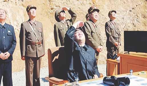 ZO SVETA, Z DOMOVA 19 MIEROVEJŠÍ POHĽAD KIM ČONG-UNA Severná Kórea oznámila, že zastavila jadrové a raketové testy a plánuje tiež zatvoriť svoj jadrový testovací komplex.