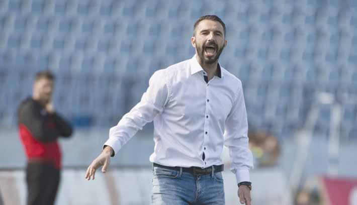 2 FUTBAL pondelok 23. 4. 2018 NAJVYŠŠIA FUTBALOVÁ SÚŤAŽ 6. KOLO NADSTAVBOVEJ ČASTI O TITUL Parádny dunajskostredský marš, DAC vyhral aj v Žiline!