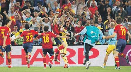 JÚLA 2012 Najlepšie chvíle večného náhradníka Fabregas je talizman španielskeho futbalu a obraz, ako sa rozbieha na rozhodujúcu penaltu, je už súčasťou španielskej futbalovej ikonografie.