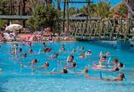 Spring mellan havet, den svalkande poolen och de häftiga vattenrutschbanorna eller stanna där du trivs bäst! AKTIVITETER GÄSTERNA HAR ORDET Poolen och vattenparken är bäst!