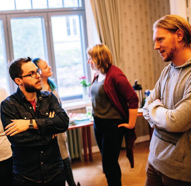 Hälften av befolkningen i arbetsför ålder har förlorat sina arbetsplatser.