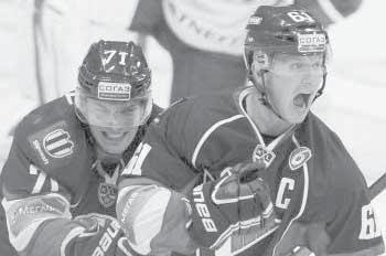 www.sport.sk PRVÁ SLOVENSKÁ STÁVKOVÁ SPOLOČNOSŤ 21 PONDELOK 21. 10. 2013 je tipovanie FOTO: TASR/MARTIN BAUMANN Porazí Slovan slávneho súpera?