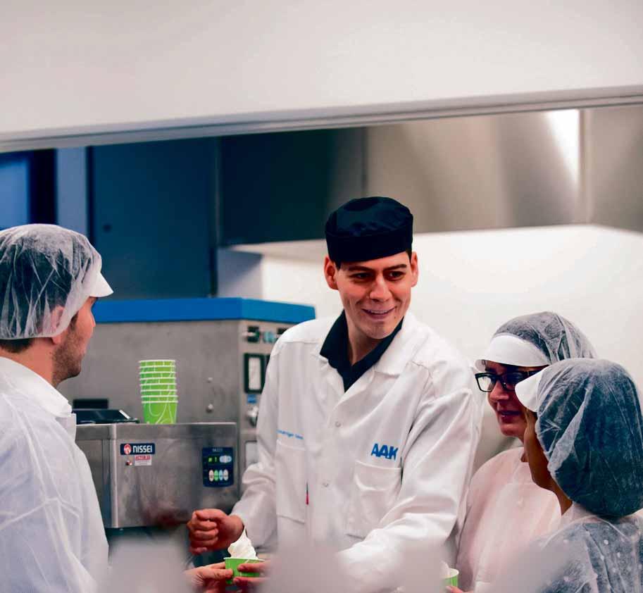 AAK:s vision The AAK Way Vår vision består av tre viktiga delar: Förstahandsvalet Förstahandsvalet för våra intressenter: kunder, anställda, leverantörer och aktieägare.