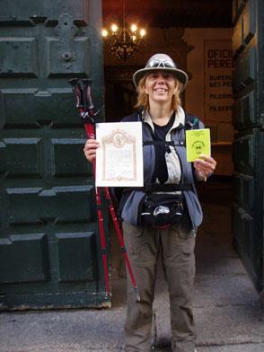 Den franska vägen, O Cebreiro Santiago de Compostela, 11 nätter 5(8) Dag 10 Rúa Santiago de Compostela Pilgrimsleden går runt spetsen av Arca och fortsätter nedför en gata som snart övergår i en