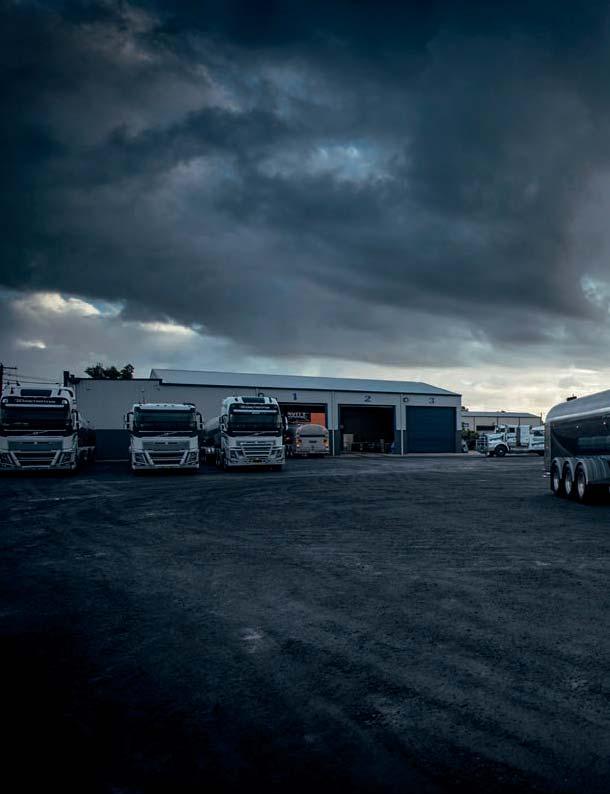 SERVICE I AUSTRALIEN FORTS. Vi har kört Volvo i många år, så när Mack började med teknik som påminde om Volvos tänkte vi att vi skulle ge dem en chans.