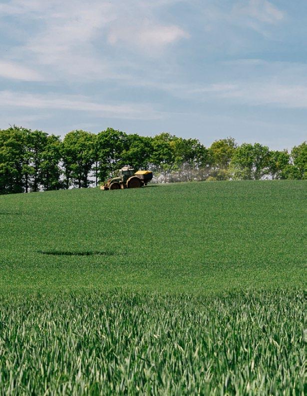 Division Lantbruk Division Lantbruk utgör Lantmännens kärnverksamhet och utvecklar och marknadsför produkter och tjänster för ett starkt och konkurrenskraftigt lantbruk.