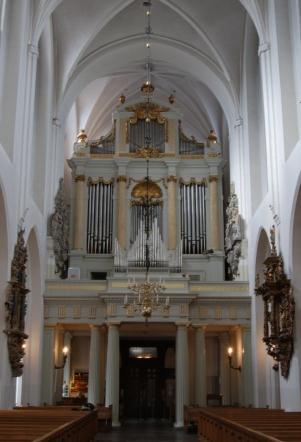 Linköpings stift: Orgelinventering etapp 1 RAPPORT, BILAGOR 55(58) Ett liknande exempel finns i Malmö S:t Petri kyrka finns en minnestavla, ett epitafium från slutet av 1700-talet: Tacksamheten.
