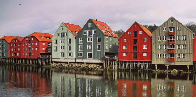 Trondheim har utbildat livsglädjechaufförer Trondheim är Norges andra stad med cirka 200 000 invånare. Det brukar sägas att Trondheim har den stora stadens kvalitet och den lilla stadens närhet.